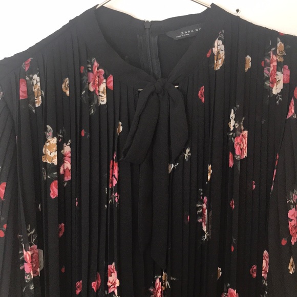 Dress - Picture 3 of 5